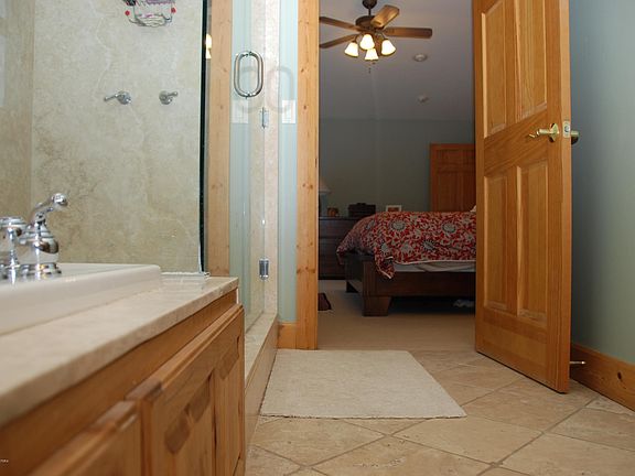 4th image of 4045 Sandy Creek Ln