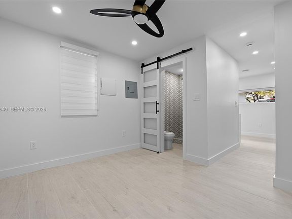 5th image of 129 SW 9th Ave #3