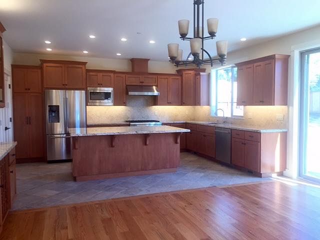 1st image of 506 Lockewood Ln