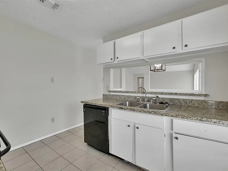 23522 Pebworth Pl — Photo 5