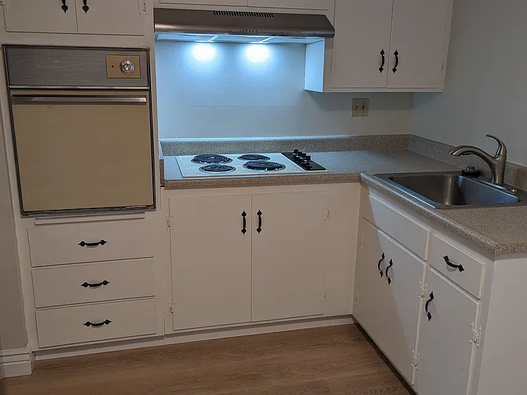 123 Anita — Photo 3