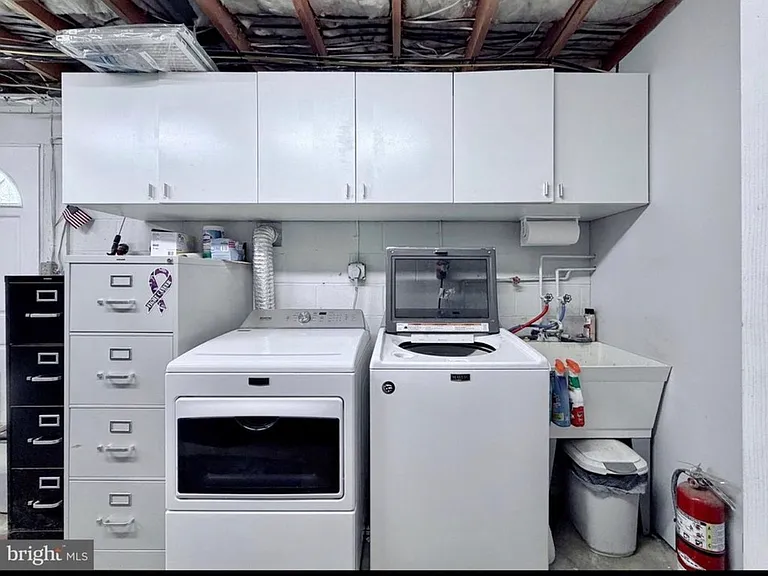 9486 Canary Dr — Photo 11