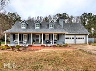 29 Town & Country Dr, Cartersville, GA 30120