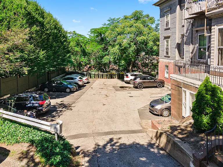 34 Benefit St — Photo 18