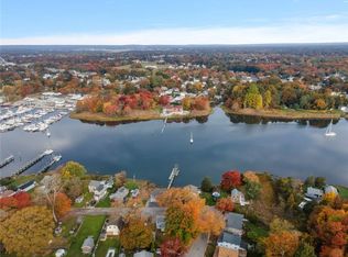 10 Harris Ave, Warwick, RI 02889