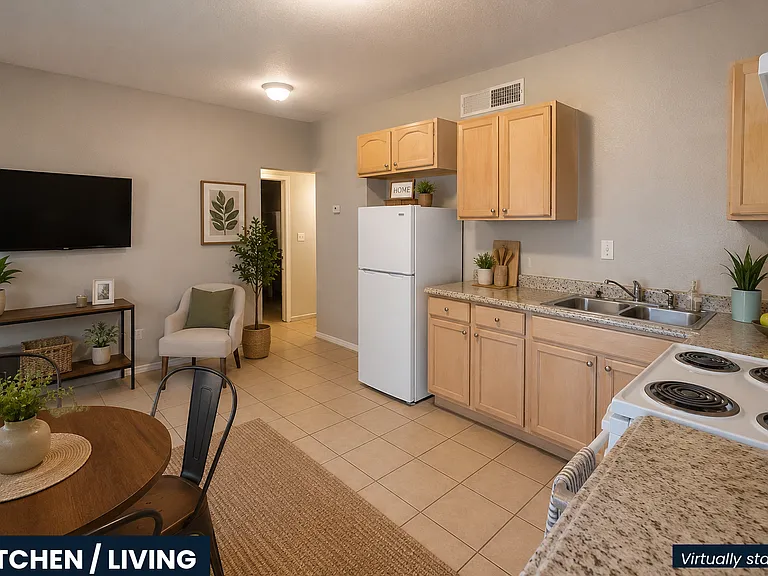 1305 E San Antonio Ave #B — Photo 7