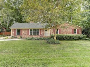 5710 Riviere Dr, Charlotte, NC 28211