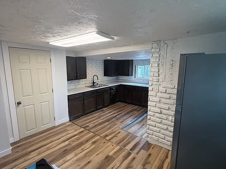 524 Short St — Photo 6