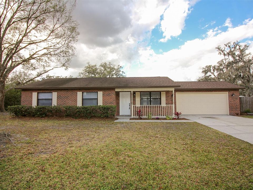 1st image of 2220 Parkland Dr