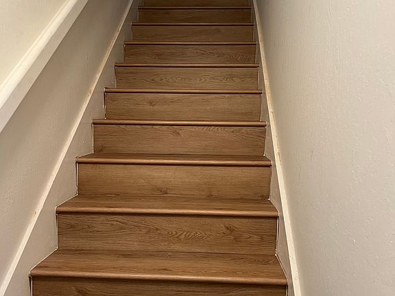 4th image of 1030 Dainty Ave