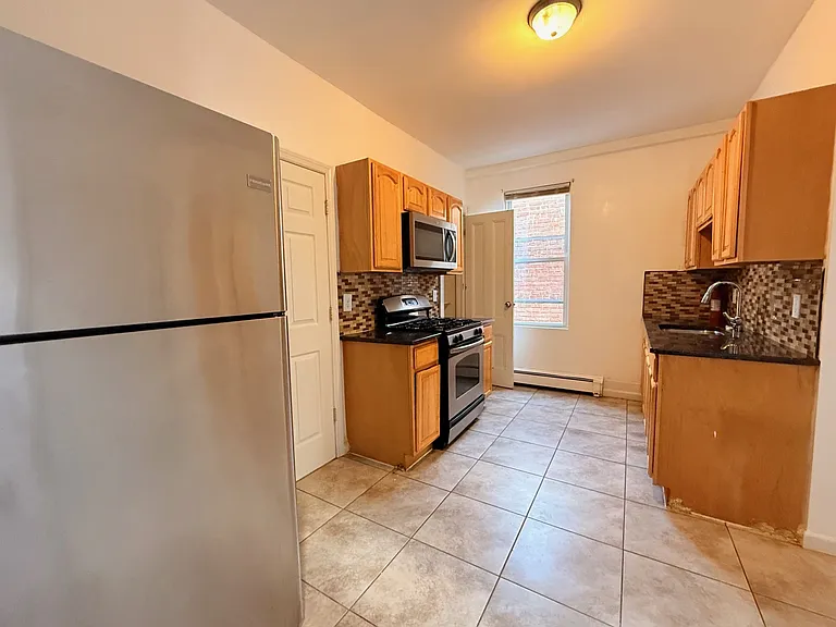 35 W 47th St #2 — Photo 6