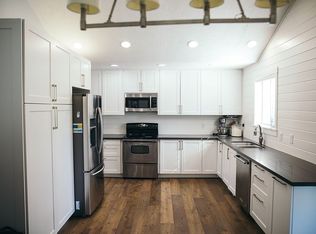 10244 S Flanders Rd, Sandy, UT 84092