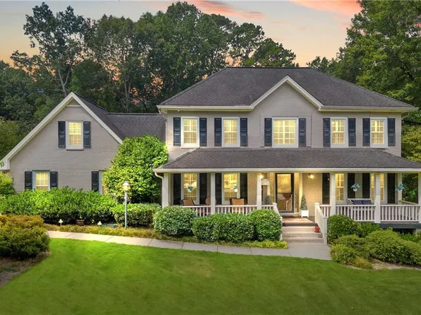 2926 Matthew Ln, Lawrenceville, GA 30044