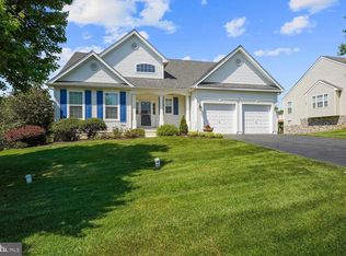 407 Westview Dr, Avondale, PA 19311