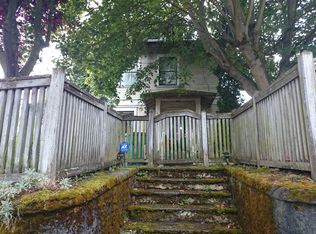 321 N 75th St, Seattle, WA 98103