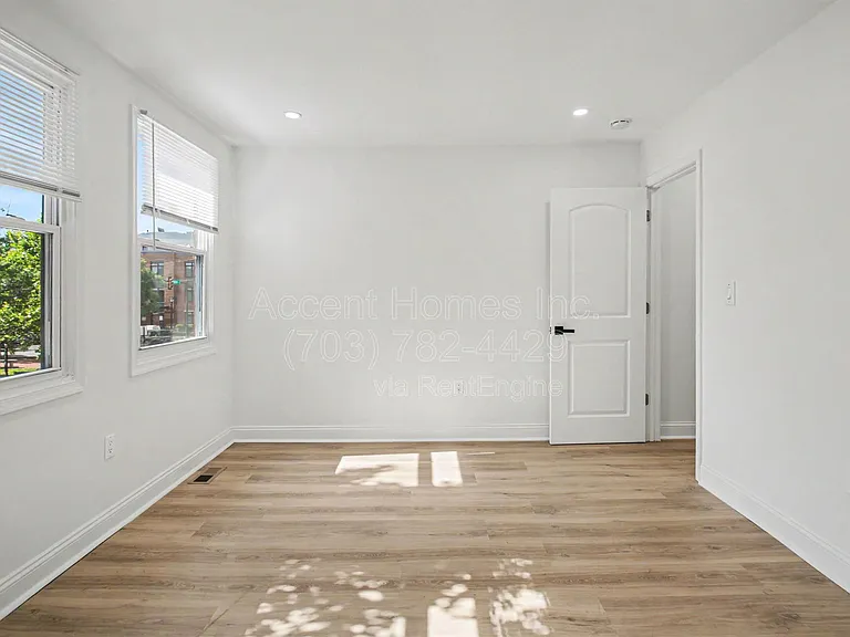 710 N Patrick St — Photo 17