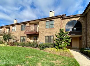 1015 Wellington Pl, Aberdeen, NJ 07747