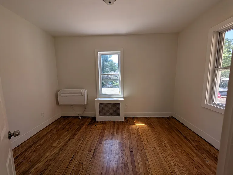 252 E 1st Ave #9 — Photo 6