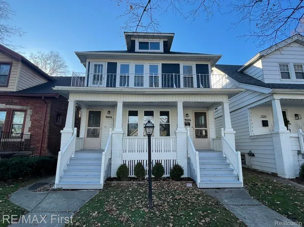 1123 Wayburn St, Grosse Pointe, MI 48230