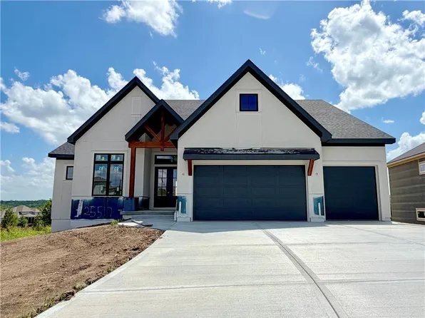 25517 W 114th Ter, Olathe, KS 66061