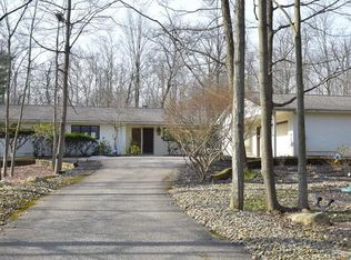 3122 Bremerton Rd, Pepper Pike, OH 44124