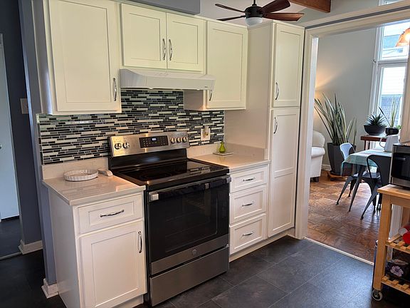 5th image of 114 Oaklawn Dr