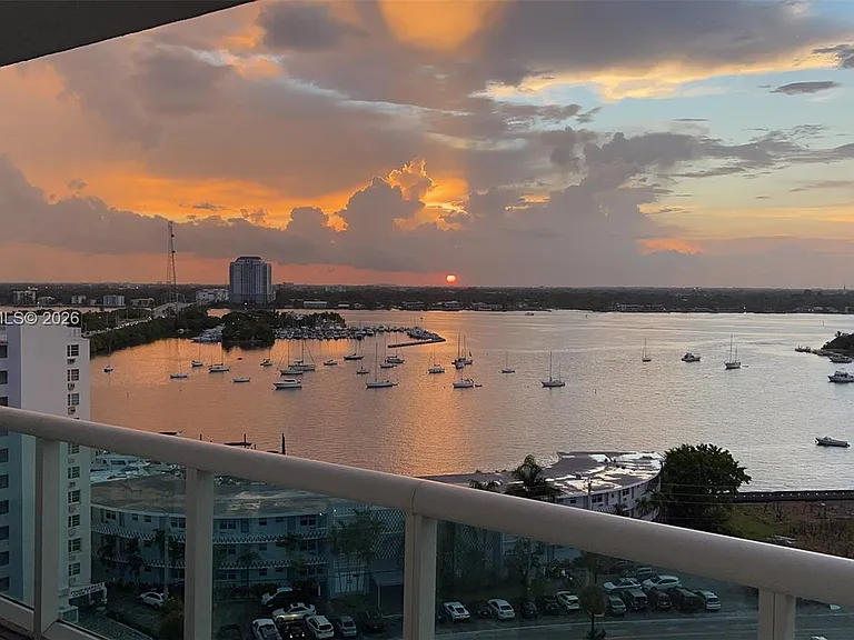 7900 Harbor Island Dr #1219 — Photo 1