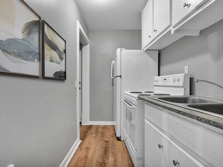818 Vine St #3 — Photo 5