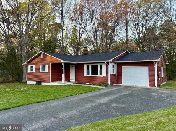 21660 Defender St, Lexington Park, MD 20653