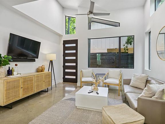 4th image of 619 Hammack Dr #2