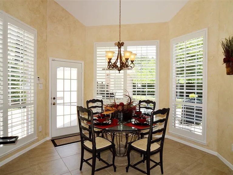 4103 Walnut Pond Dr — Photo 7