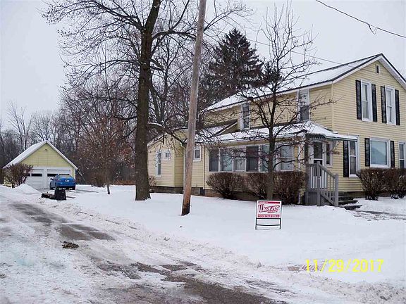 3rd image of 401 N 1st St