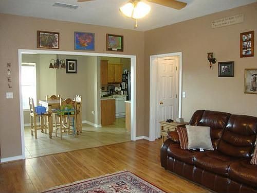 4th image of 308 Winston Dr