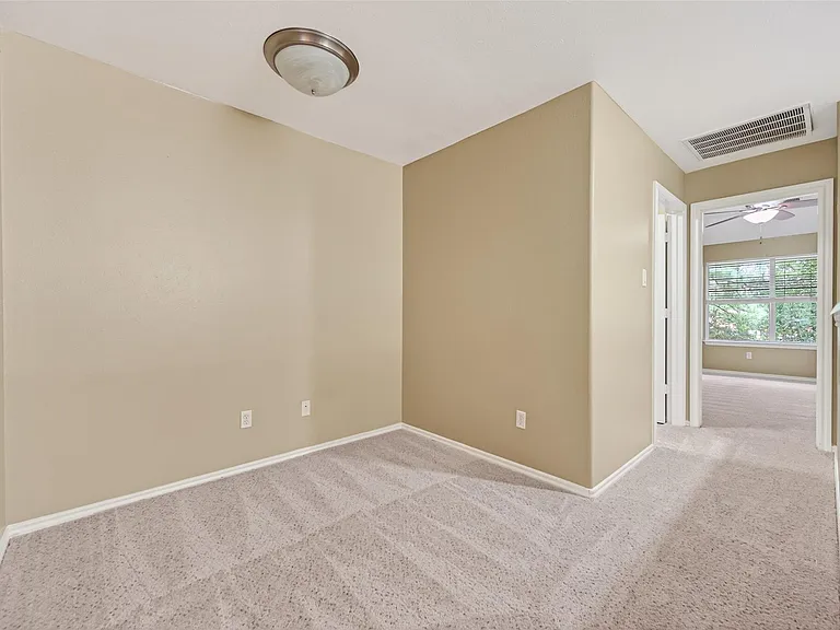 54 Blue Creek Pl — Photo 13