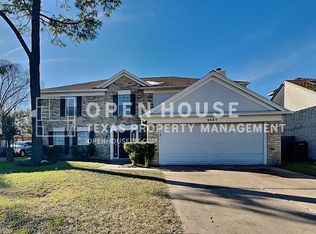 8327 Maple Acres Dr, Houston, TX 77095