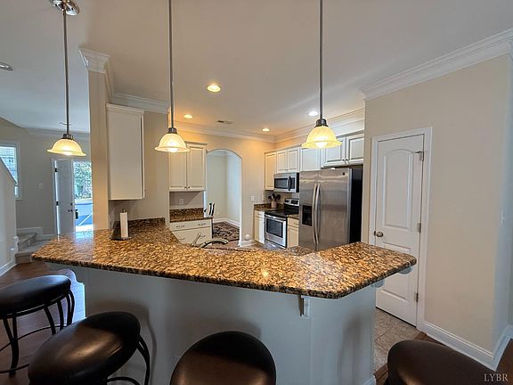 3rd image of 109 Rowse Dr