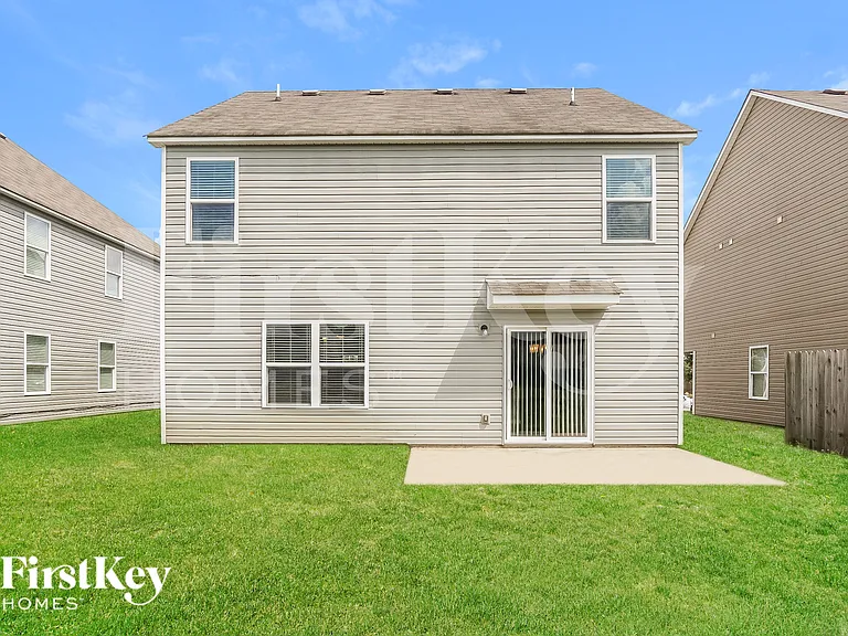 4778 Woodford Cir — Photo 16