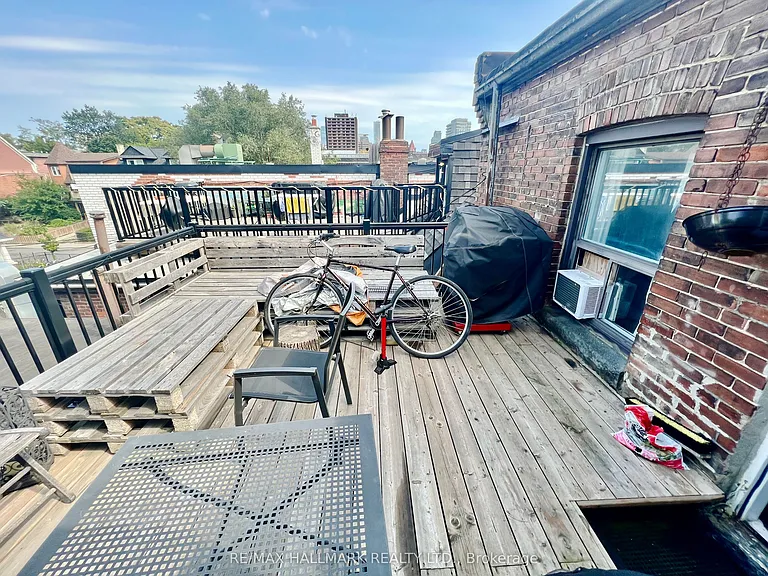 454 Bloor St W #4 — Photo 12