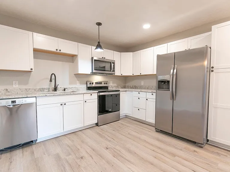 512 Vernon St — Photo 11