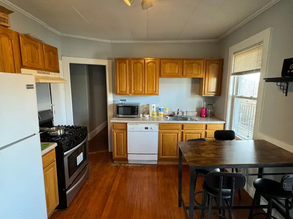 77 Foster St #2, Brighton, MA 02135