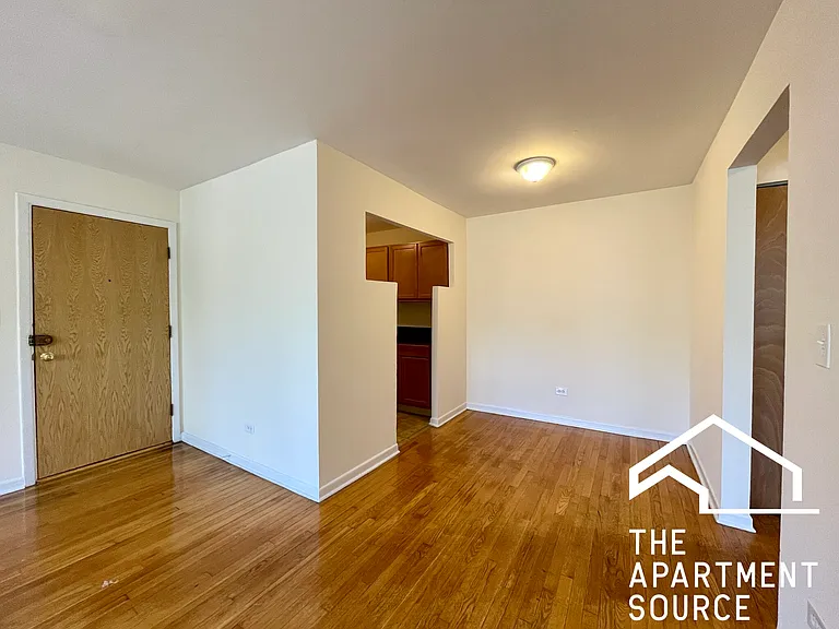 6002 N Kenmore Ave #201 — Photo 6