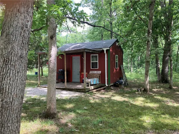 4493 Ponderosa Dr, Stover, MO 65078