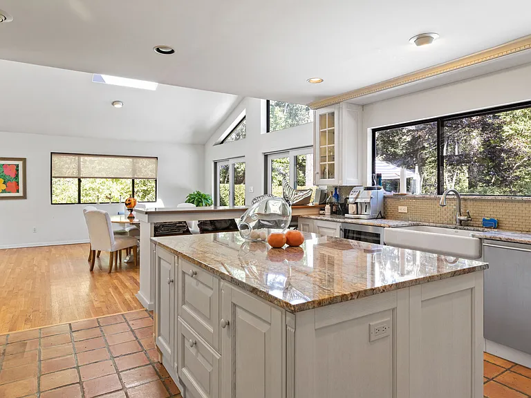 72 Sea Farm Ln — Photo 9