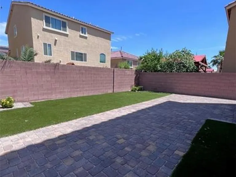 8288 Sorrel St — Photo 30