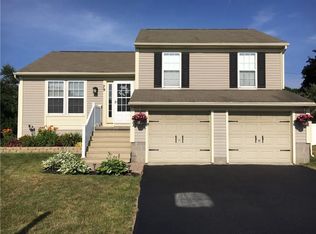 79 McKendree Dr, Rochester, NY 14616