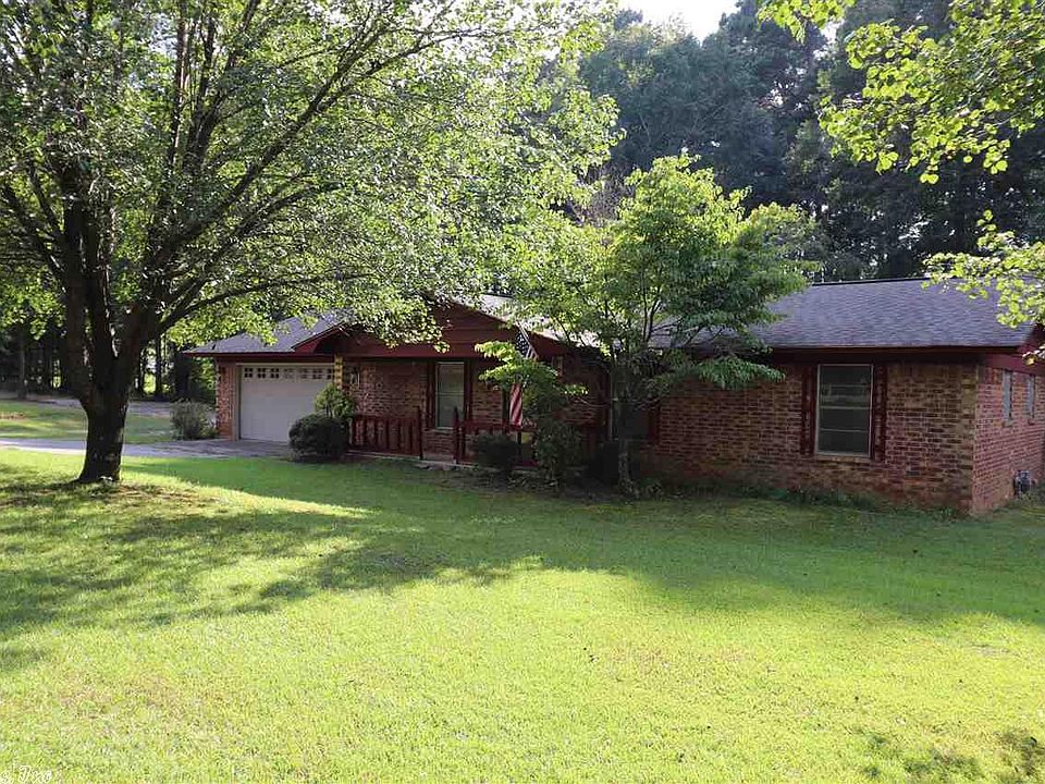 1st image of 207 W Pine Dr
