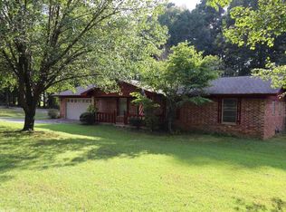 207 W Pine Dr, Malvern, AR 72104