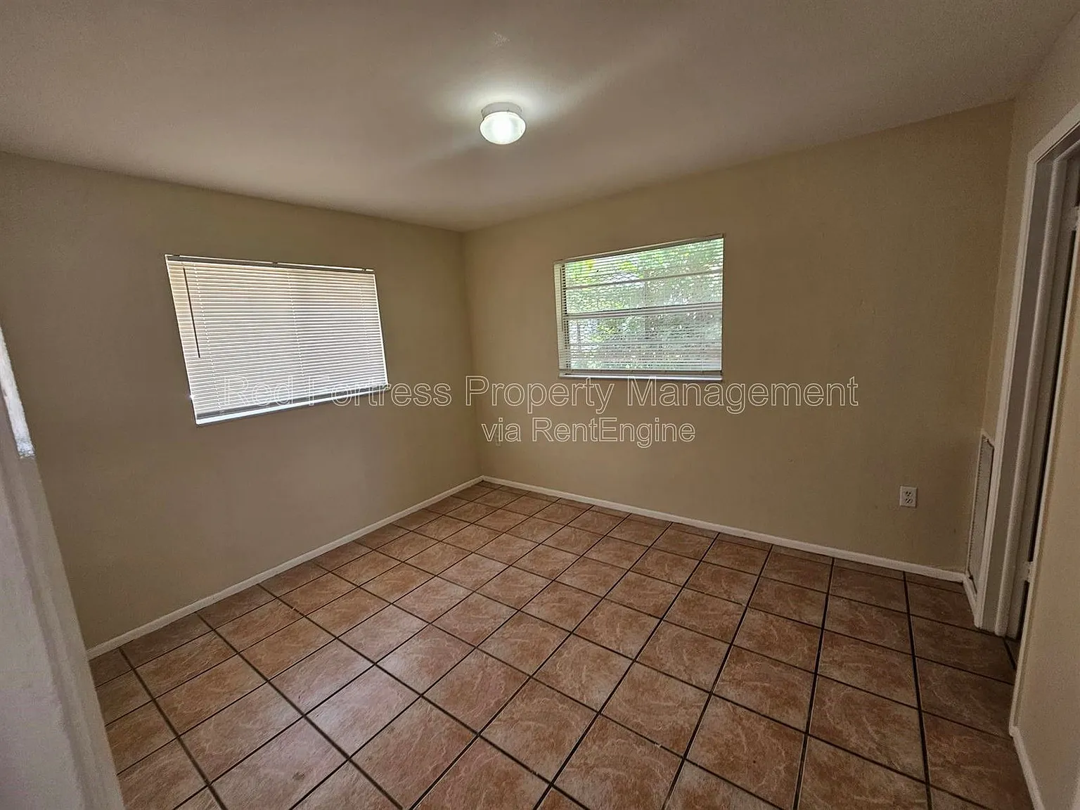1 bed, 1.0 bath, 700 sqft, $959 — Photo 4