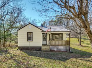 15 Bobcat Ln, Buena Vista, VA 24416