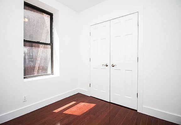 5th image of 216 Macon St APT 17